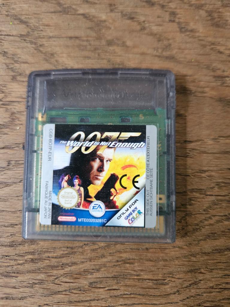 007 The World Is Not Enough - Game Boy Color, Spelcomputers en Games, Games | Nintendo Game Boy, Avontuur en Actie, Gebruikt, 1 speler