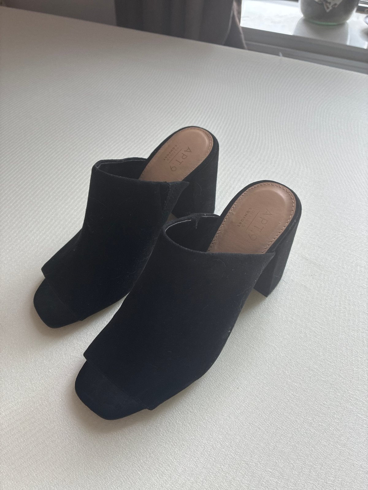 Apt.9 Zwarte muiltjes van kunst suède, maat 39, Ophalen of Verzenden, Gedragen, Zwart, Sandalen of Muiltjes