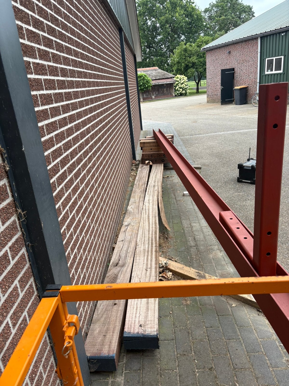Brandhout, Ophalen, 25 tot 50 mm, 300 cm of meer, Balk