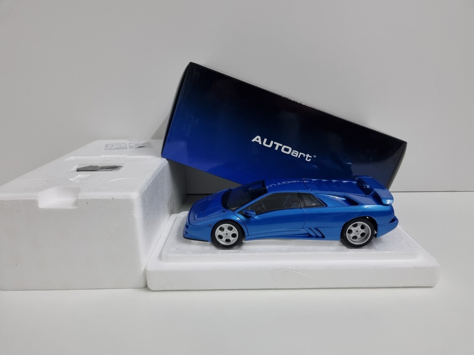 Autoart
Lamborghini Diablo SE 30
1:18 Nieuw, Hobby en Vrije tijd, Ophalen of Verzenden, Nieuw, Auto, Autoart