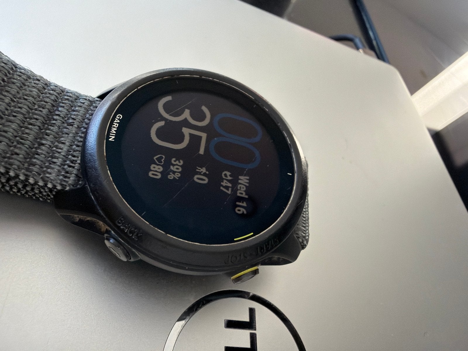 Garmin Forerunner 745 met krassen op scherm, Ophalen of Verzenden, Waterdicht, Grijs, Afstand