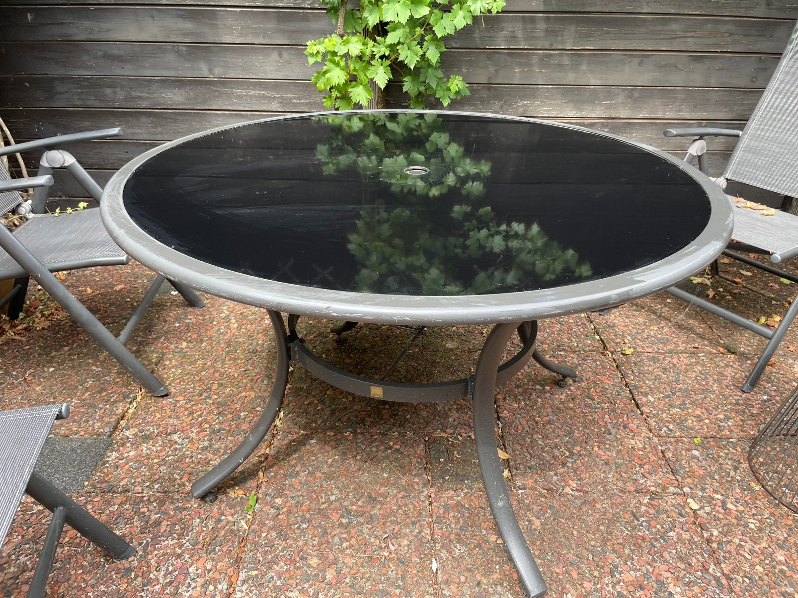 LAATSTE KANS! Grote tuintafel, aluminium frame, glazen blad, Tuin en Terras, Tuintafels, Ophalen, Gebruikt, Rond, Aluminium