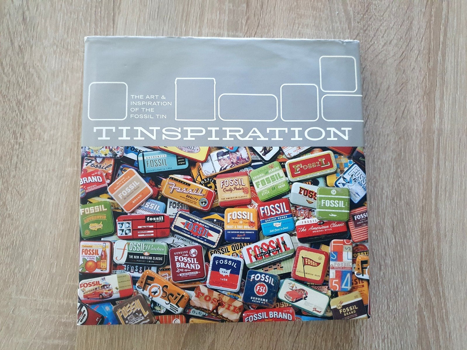 Tinspiration: The Art & Inspiration of the Fossil Tin, Ophalen of Verzenden, Gelezen, Grafische vormgeving, Fossil