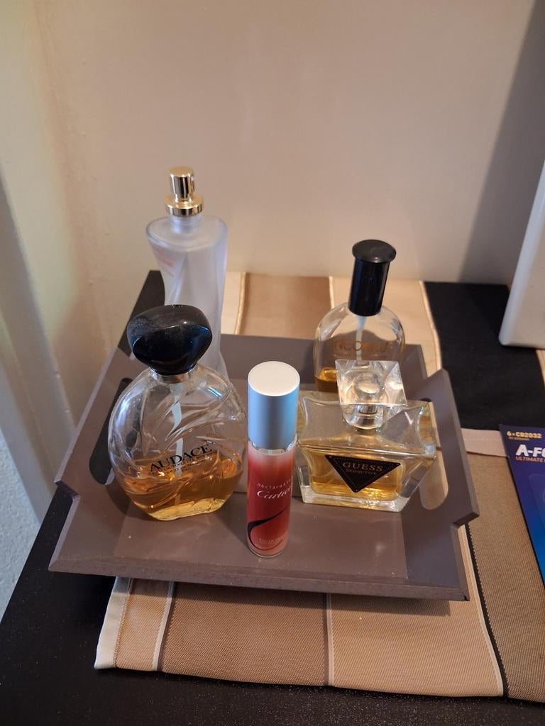 Parfums. 5, Huis en Inrichting, Ophalen of Verzenden