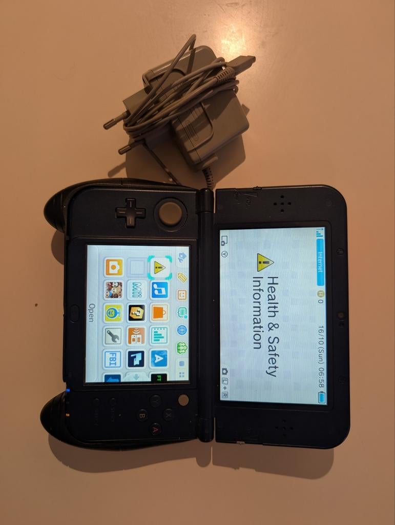 New Nintendo 3ds XL te koop. Alleen ophalen!, Ophalen, 3DS