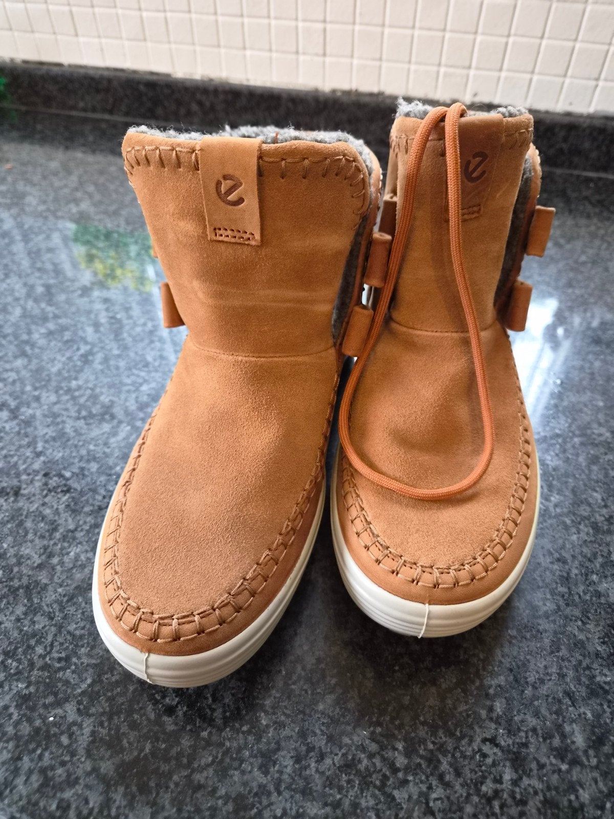 ecco hoge gevoerde schoenen maat 37, Ecco, Bruin, Overige typen, Ophalen of Verzenden