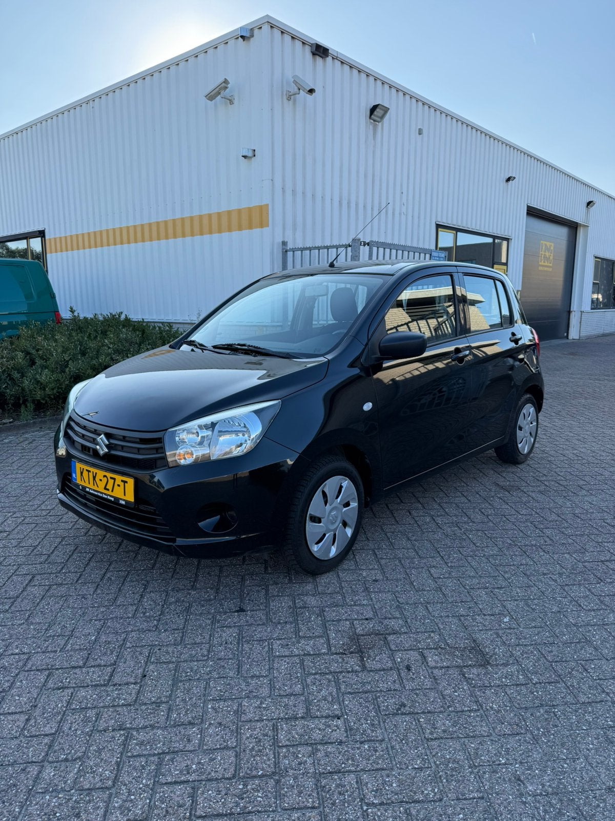 Suzuki Celerio 1.0 Dualjet 50KW 2015 Zwart, Auto's, Stof, 400 kg, Handgeschakeld, Grijs