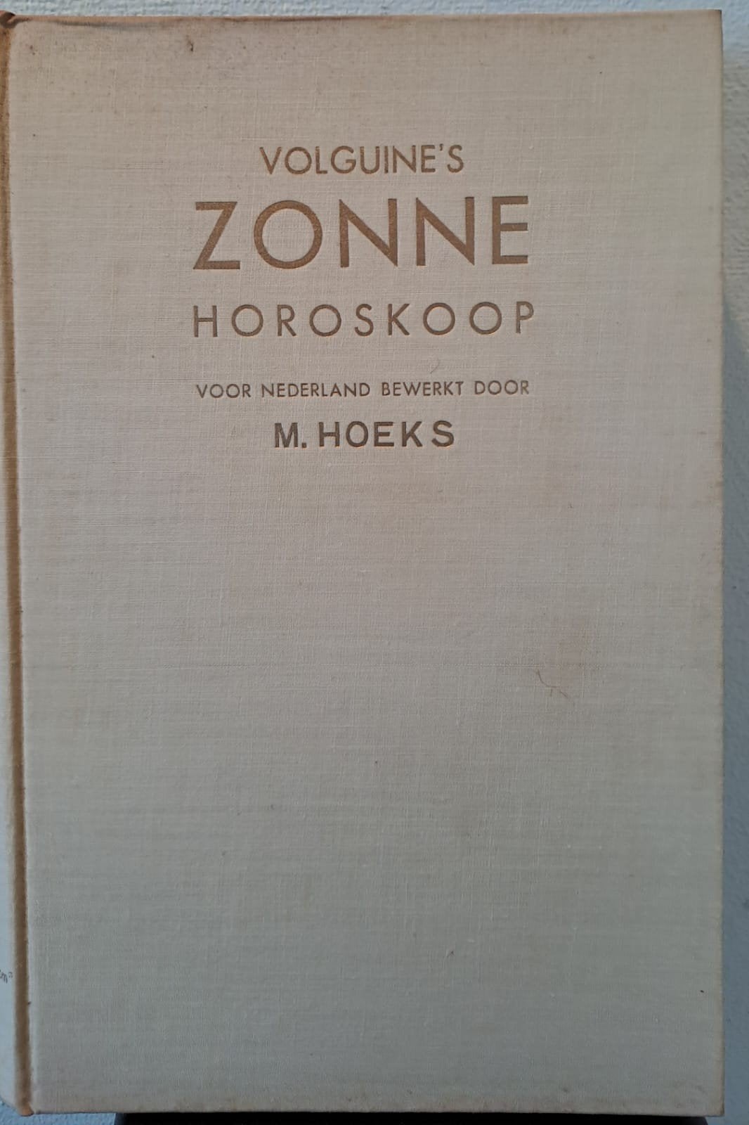 Volguine's Zonnehoroskoop - Astrologie Boek, Boeken, Verzenden, Zo goed als nieuw, Astrologie, Achtergrond en Informatie