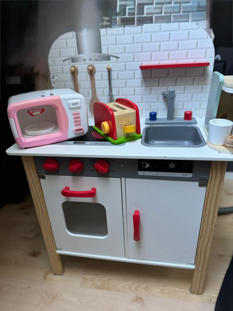 Keukentje incl accesoires, Ophalen, Gebruikt, Hout, Speelkeuken-accessoire