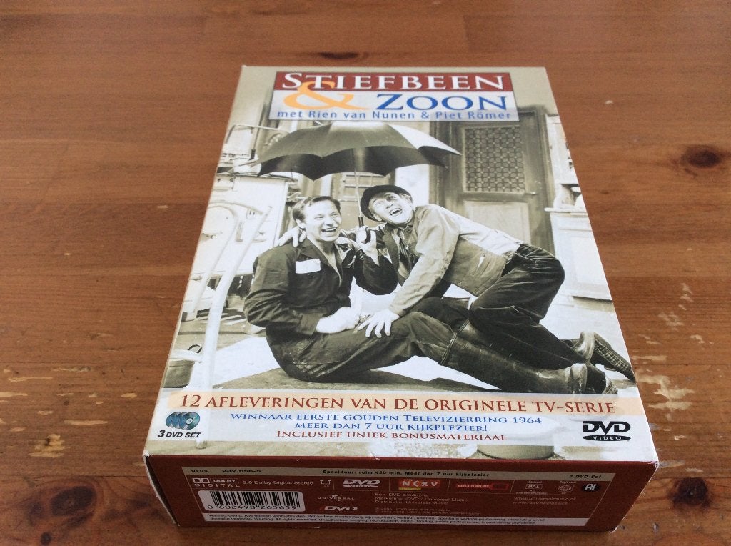 Stiefbeen & Zoon dvd box met 12 afleveringen, Cd's en Dvd's, Dvd's | Tv en Series, Alle leeftijden, Ophalen of Verzenden, Gebruikt