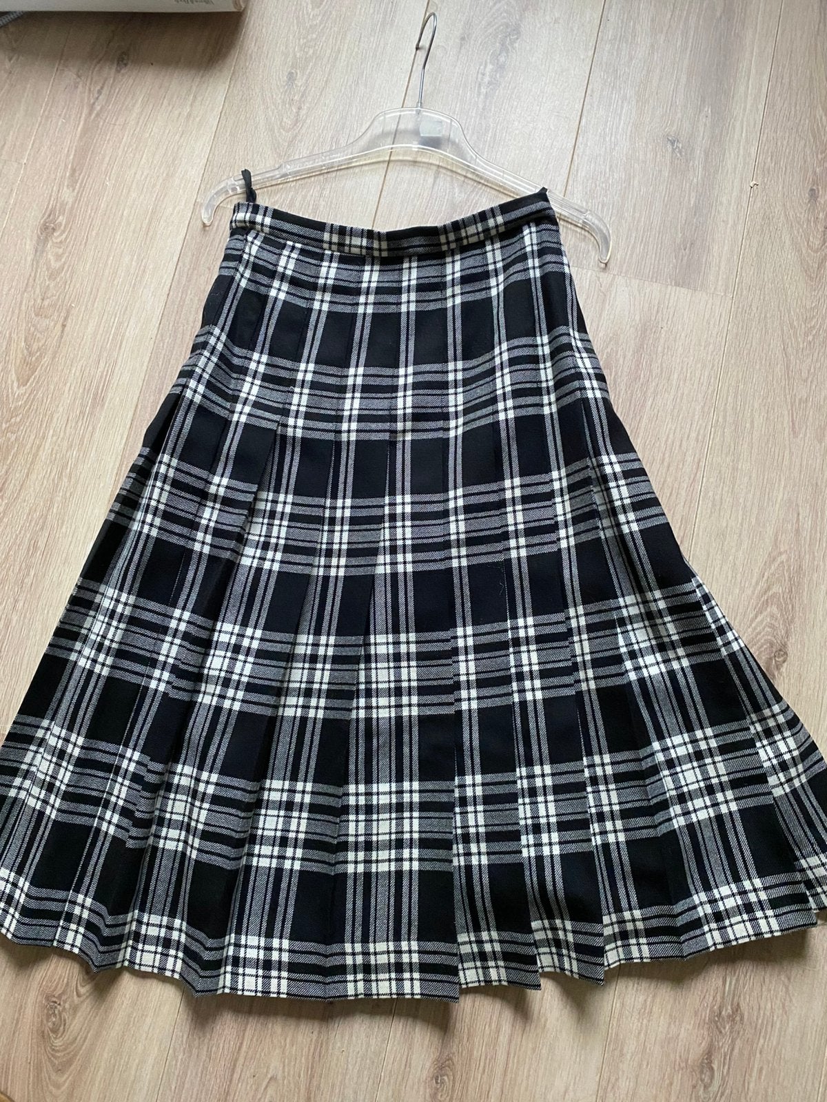 Burberry’s London plooirok van wol, Kleding | Dames, Rokken, Ophalen of Verzenden, Zo goed als nieuw, Zwart, Boven de knie