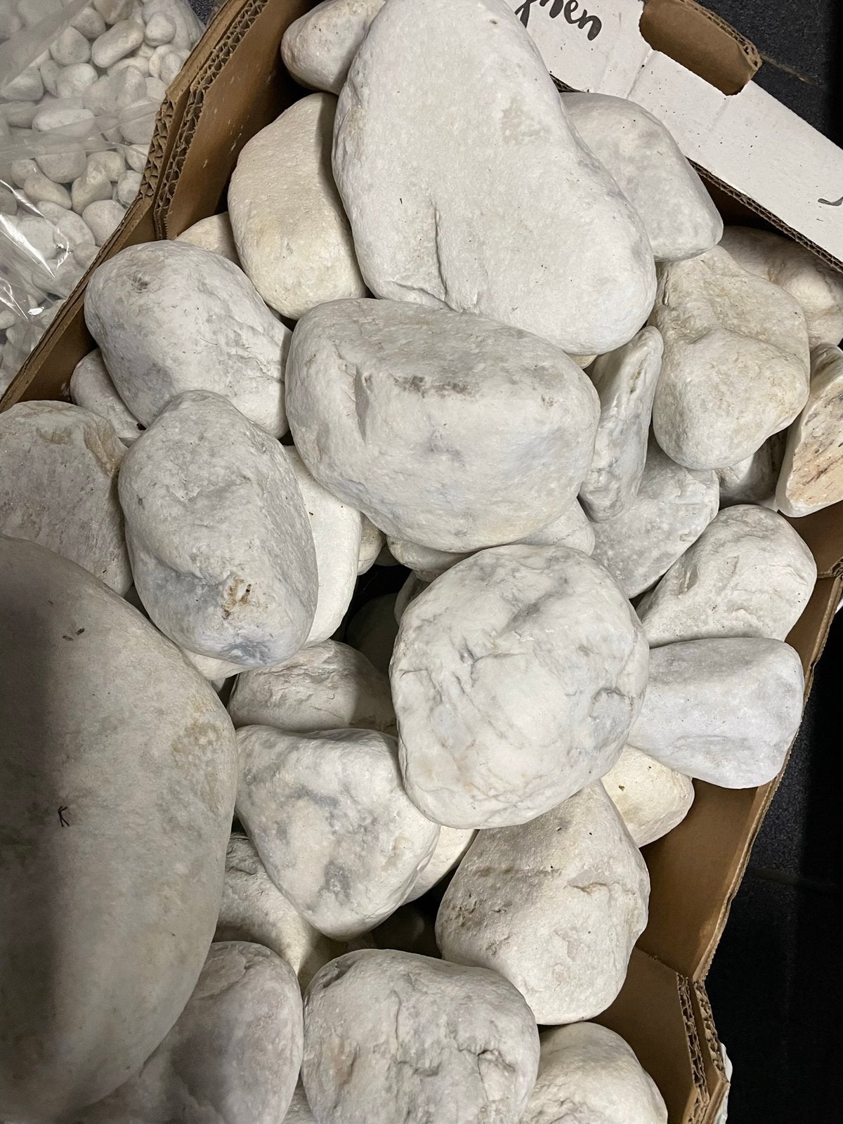 Carrara stenen … groot en klein, Tuin en Terras, Ophalen, Wit, Zo goed als nieuw, Kei