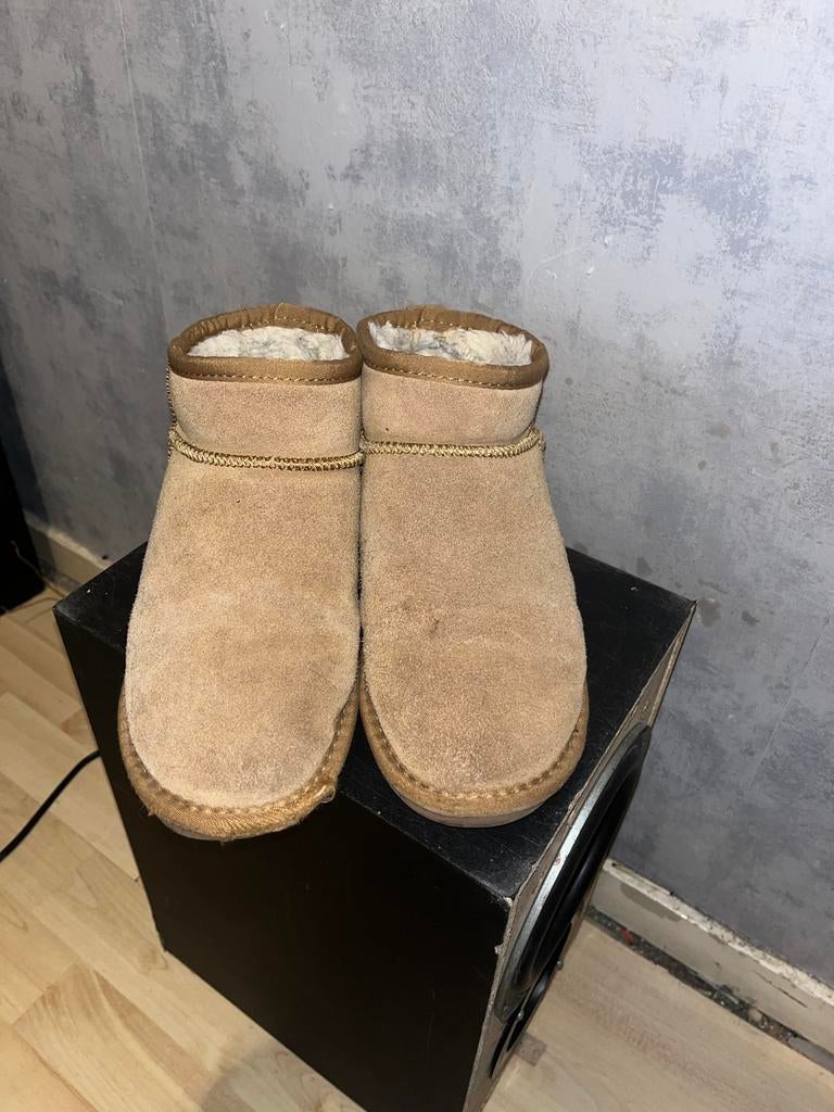 UGG schoenen, Ophalen, Beige, Sneakers of Gympen, Gedragen