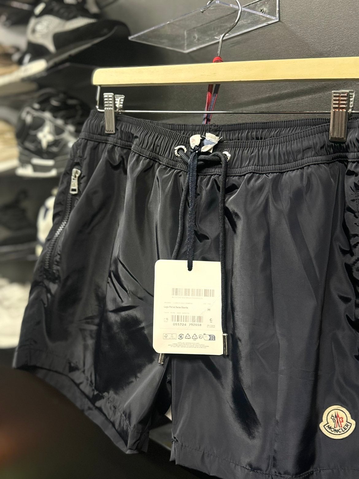 Moncler broek | kortebroekje, Ophalen of Verzenden, Overige kleuren