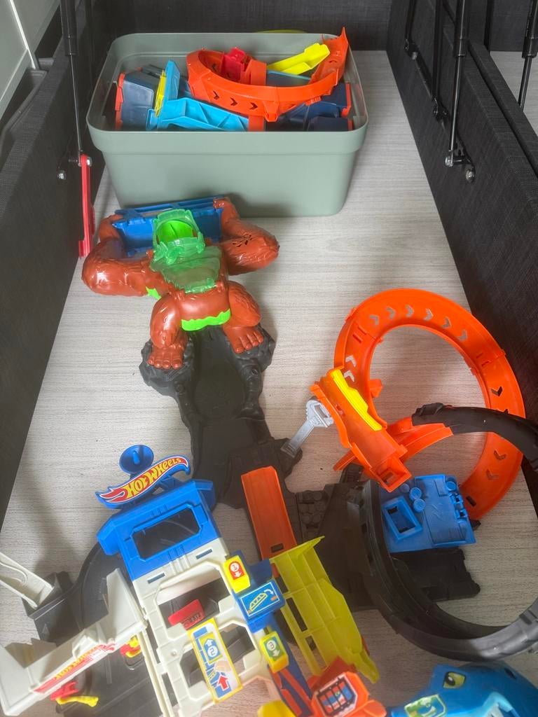 Grote set Hot Wheels banen en speelsets, Ophalen of Verzenden, Gebruikt