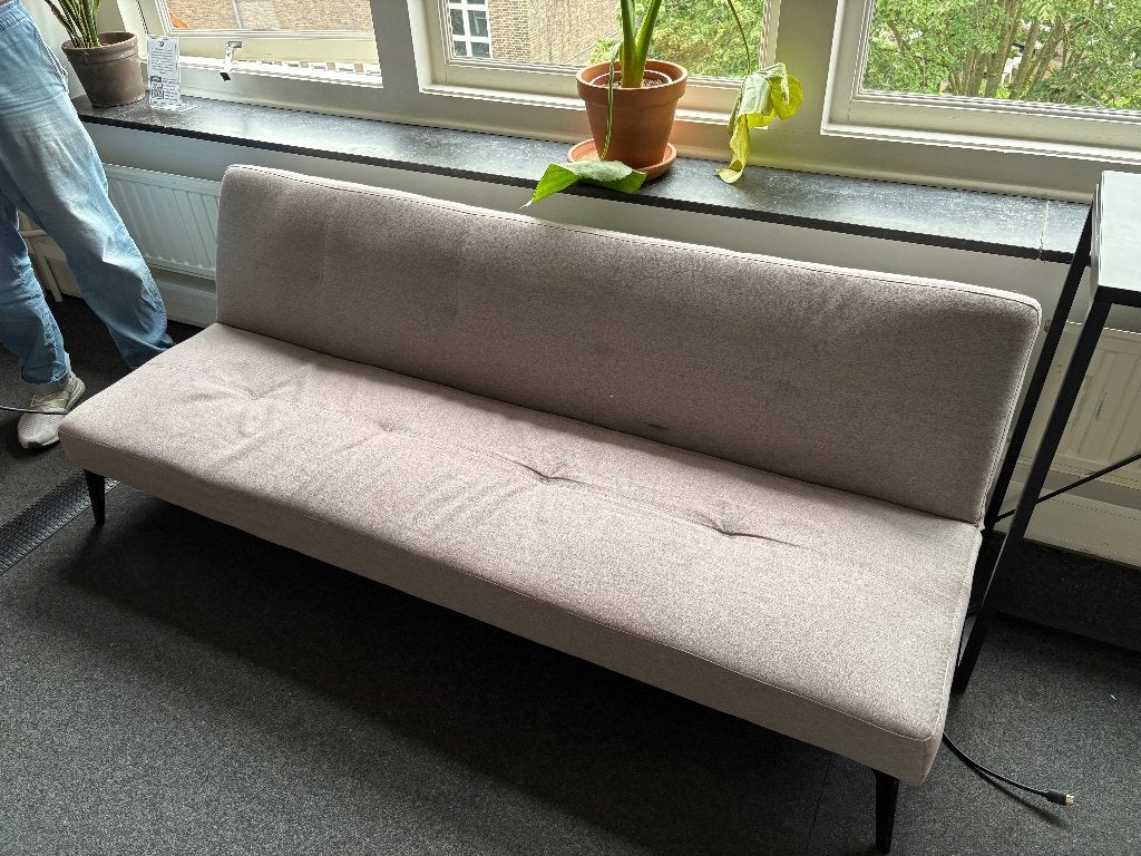 SKLUM sofa bed, Huis en Inrichting, Banken | Sofa's en Chaises Longues, Ophalen, Gebruikt, Minder dan 75 cm, 150 tot 200 cm