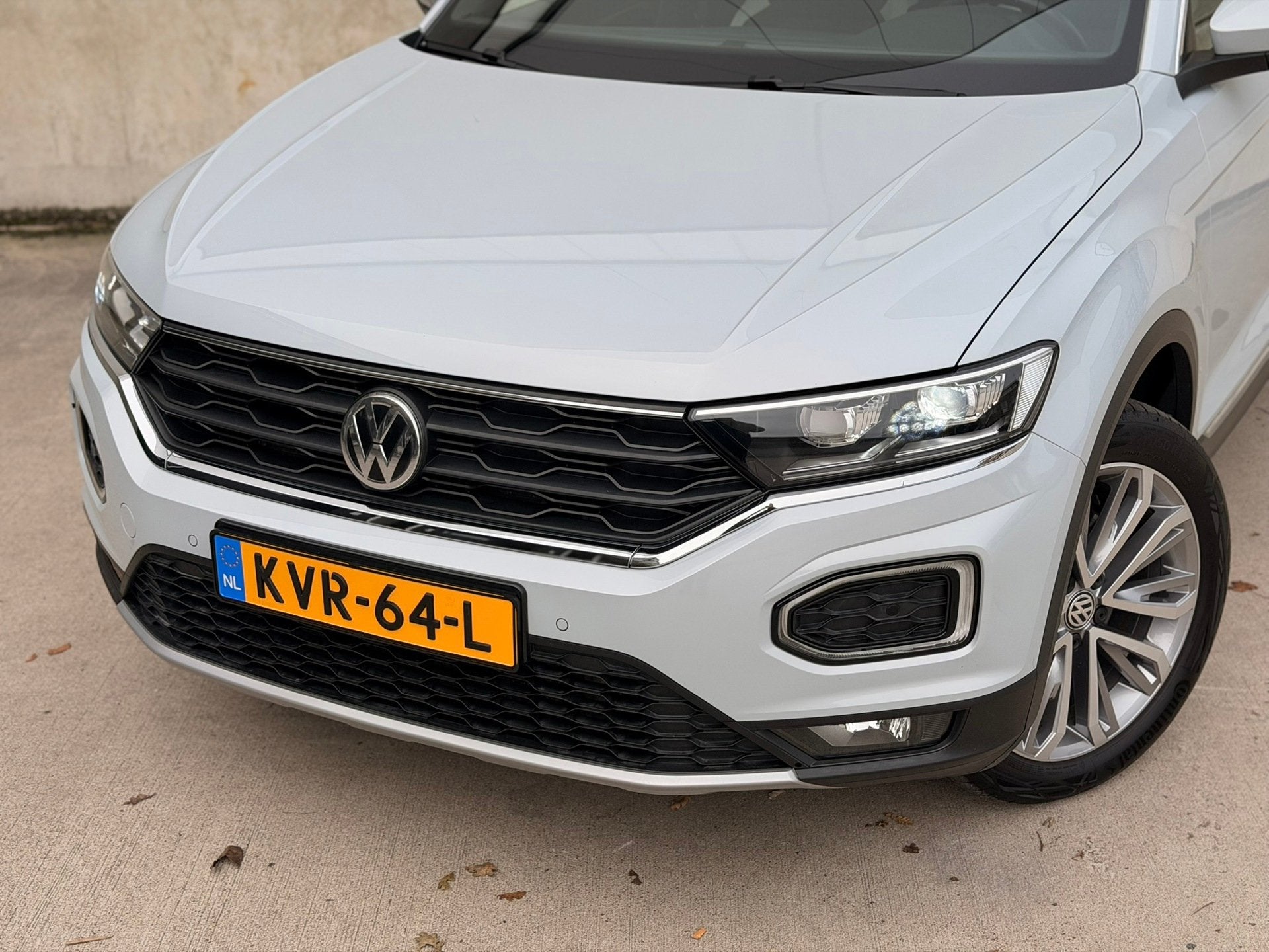 Volkswagen T-Roc 2.0 TSI 4Motion Sport DSG Pano Trekh Virtua, Auto's, Automaat, Gebruikt, 1984 cc, Wit
