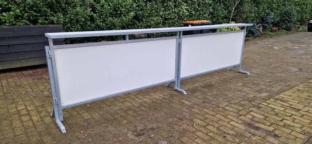BIERBOMEN/VOORZETBUFFETEN.                        TE KOOP, Ophalen, Nieuw