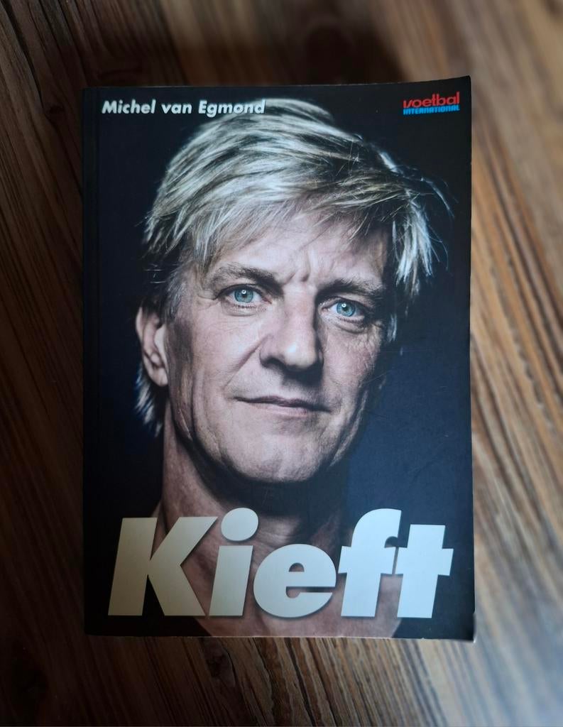 Kieft -  Michel van Egmond - Voetbal biografie, Ophalen of Verzenden, Gelezen, Michel van egmond, Sport