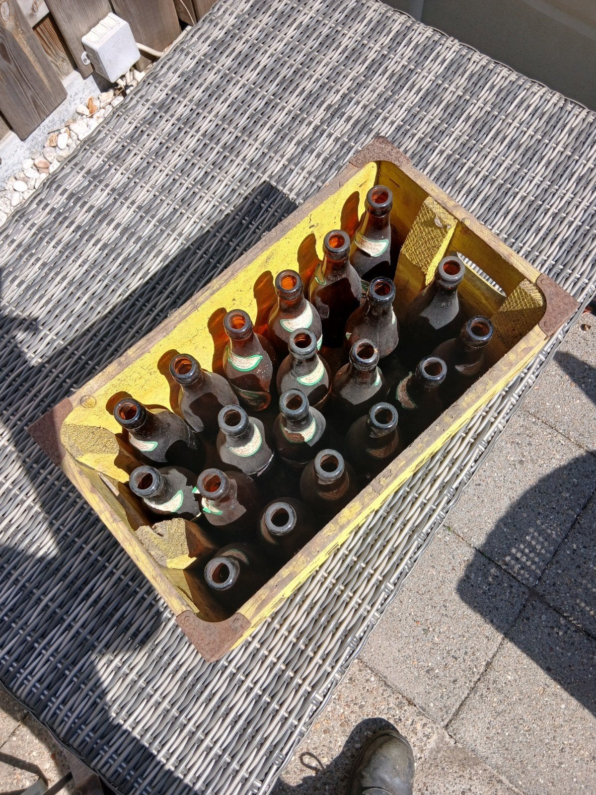 Vintage Heineken's houten bierkrat met 20 lege flessen, Verzamelen, Ophalen
