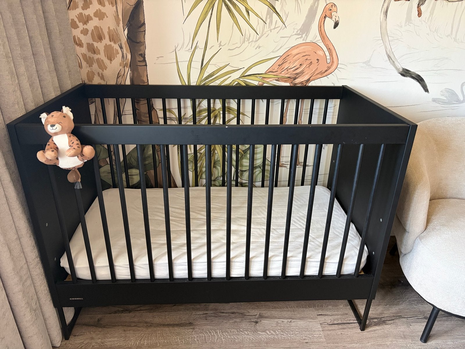 Kidsmill modulair ledikant zwart 160x20 cm met matras, Ophalen, Gebruikt, Matras, Minder dan 70 cm