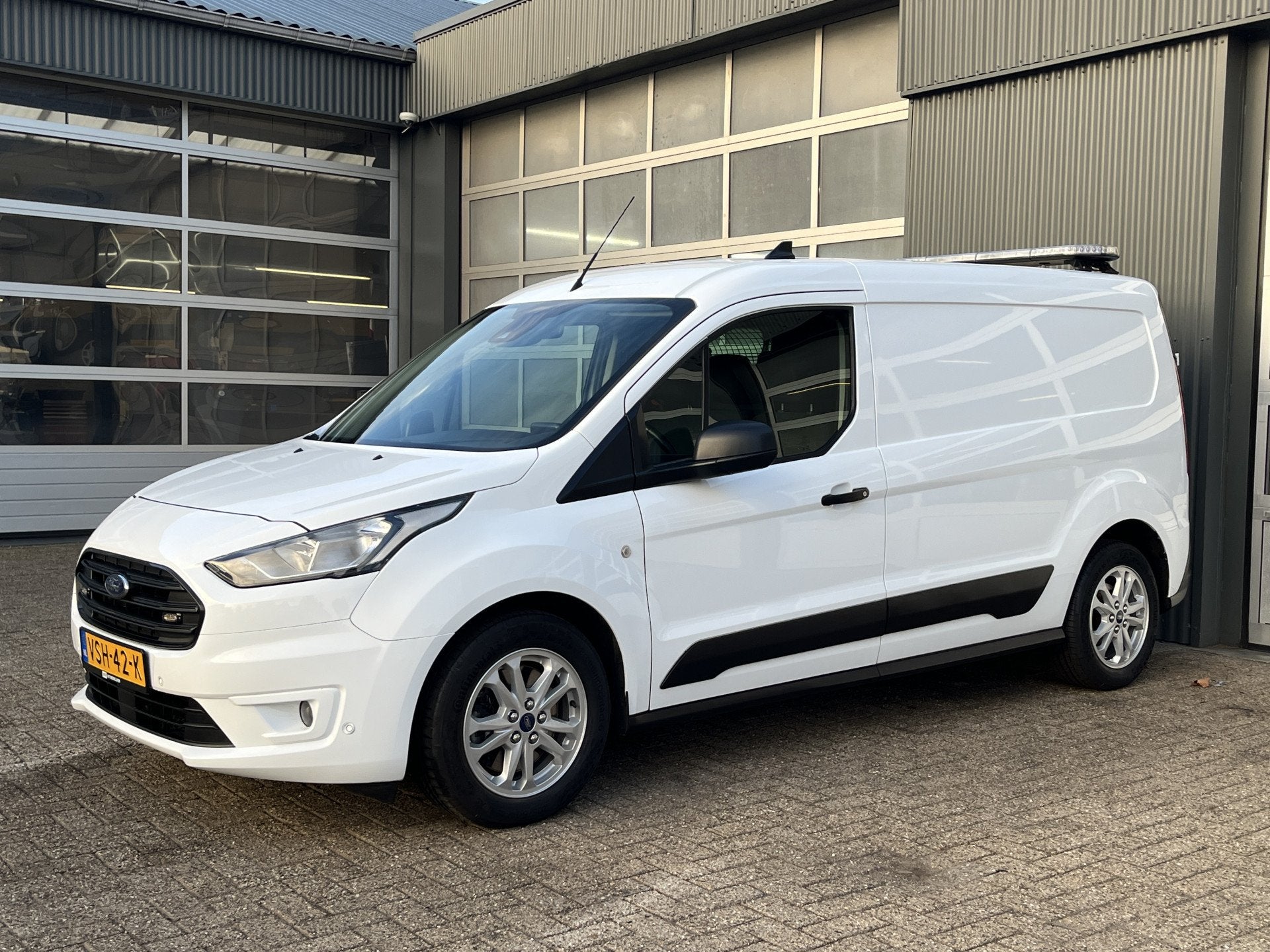 Ford Transit Connect 1.0 Ecoboost L2 Trend Airco Cruise cont, Voorwielaandrijving, Gebruikt, Wit, Bedrijf
