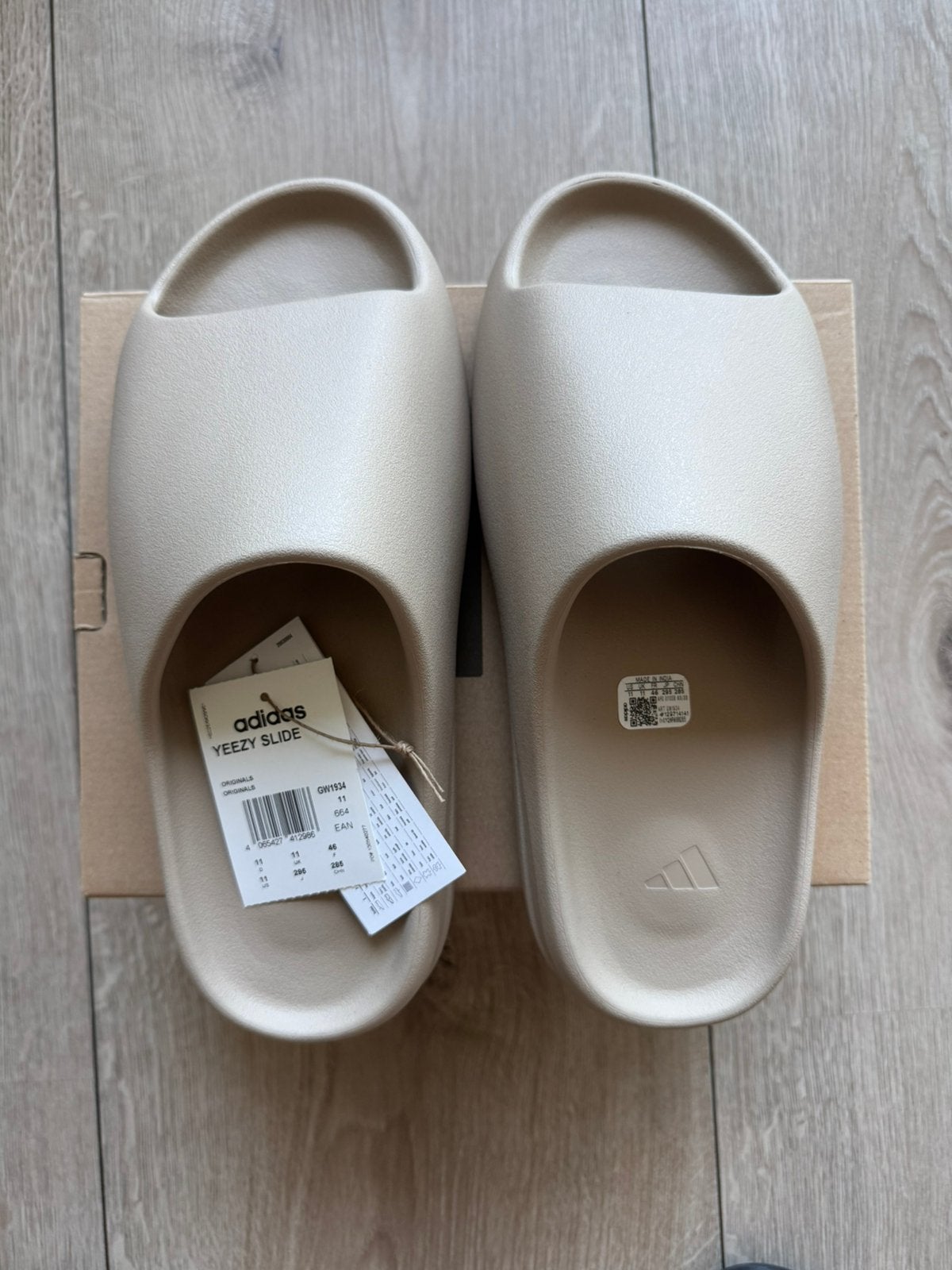 Adidas Yeezy Slide pure in maat 46., Ophalen, Zo goed als nieuw