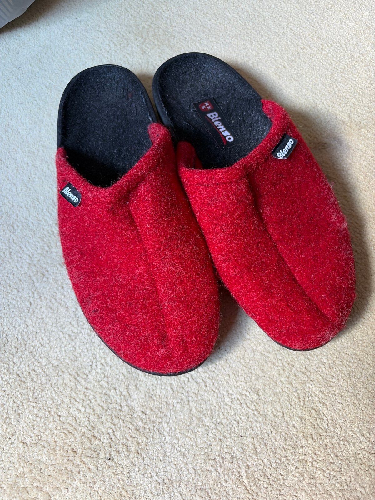 Blanzo rode pantoffels - Zo goed als nieuw. 40, Ophalen of Verzenden, Zo goed als nieuw, Rood, Pantoffels of Sloffen