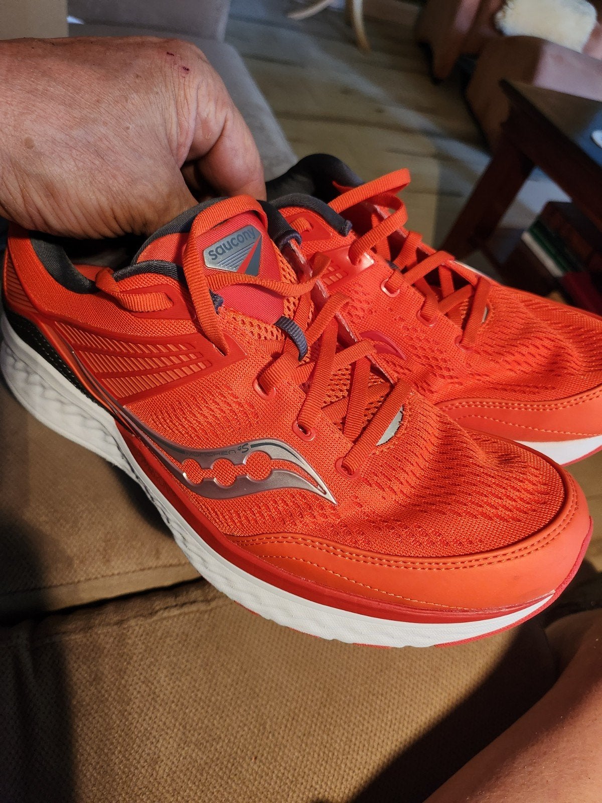 Saucony hardloopschoenen, maat 44, oranje, Ophalen of Verzenden, Zo goed als nieuw, Overige kleuren, Sportschoenen