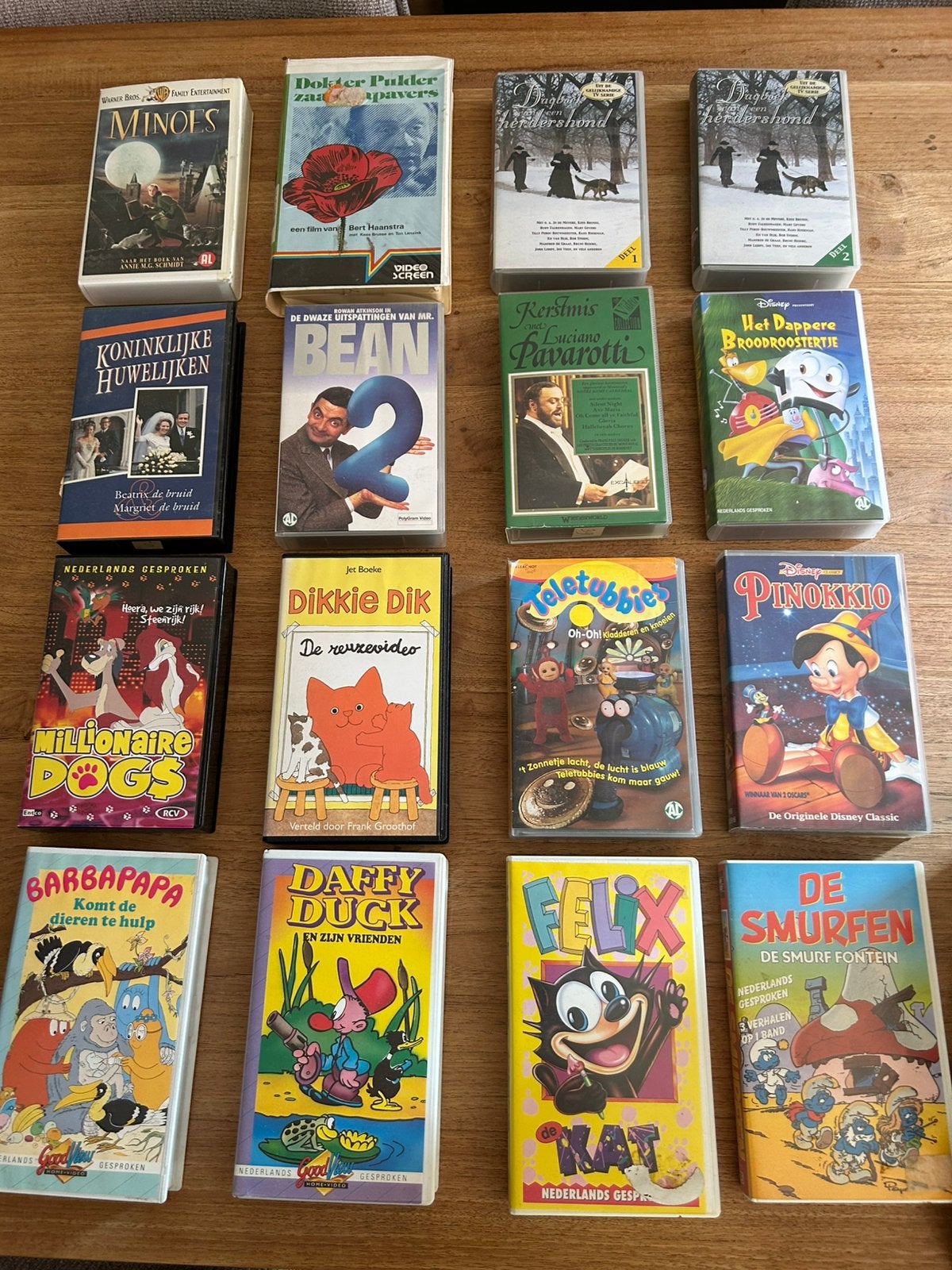 16 VHS videobanden: kinderen, Minoes, Mister Bean etc, Ophalen, Gebruikt, Tekenfilm, VHS