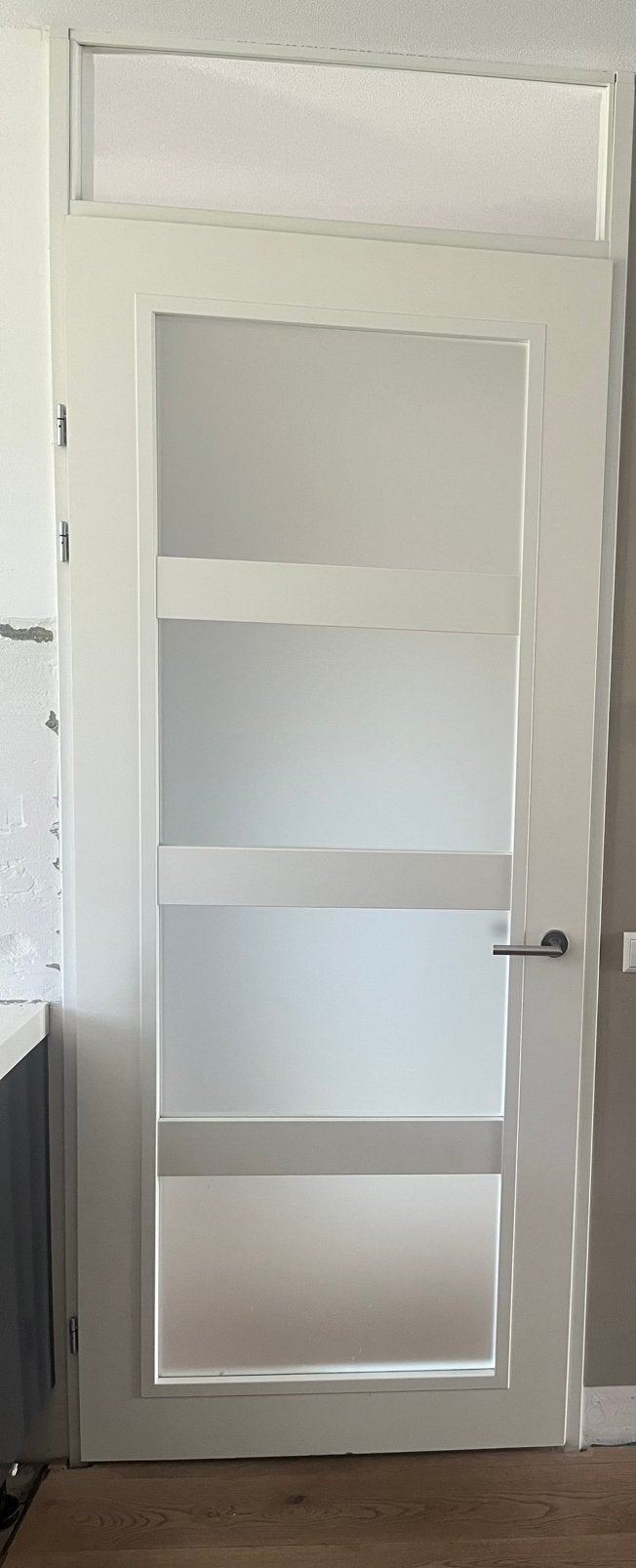 Gratis: Svedex opdekdeur 93 x 230 cm + evt compleet kozijn, Ophalen, Kunststof, Gebruikt, 80 tot 100 cm