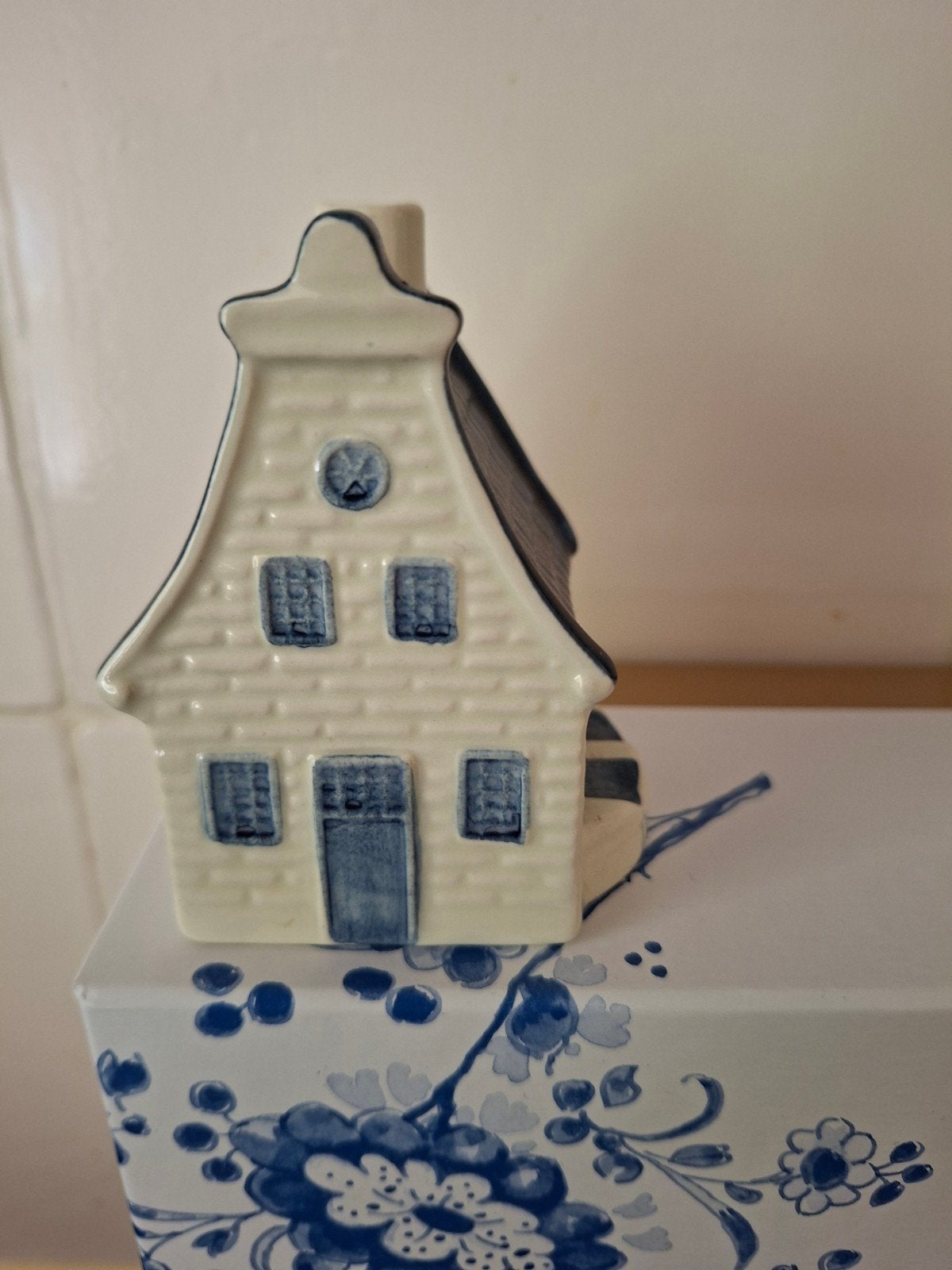 Delft blauw royal goedewagen huisje asbak gemaakt voor domo, Antiek en Kunst, Ophalen of Verzenden