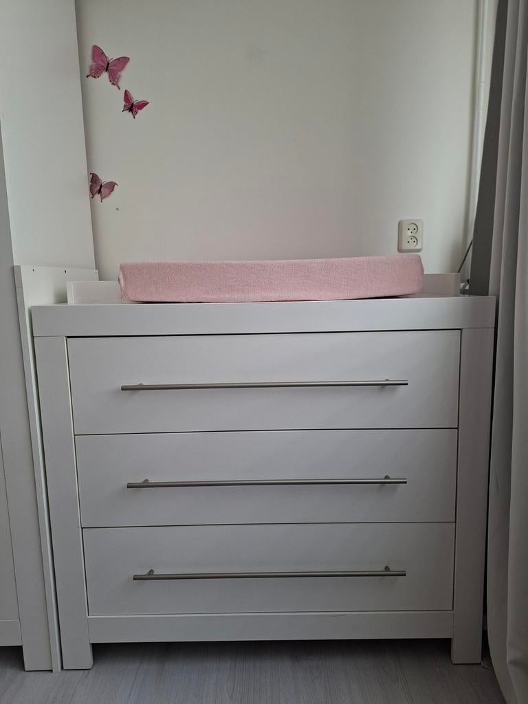 Commode/ladekast, Kinderen en Baby's, Kinderkamer | Complete kinderkamers, Ophalen, Zo goed als nieuw, Jongetje of Meisje