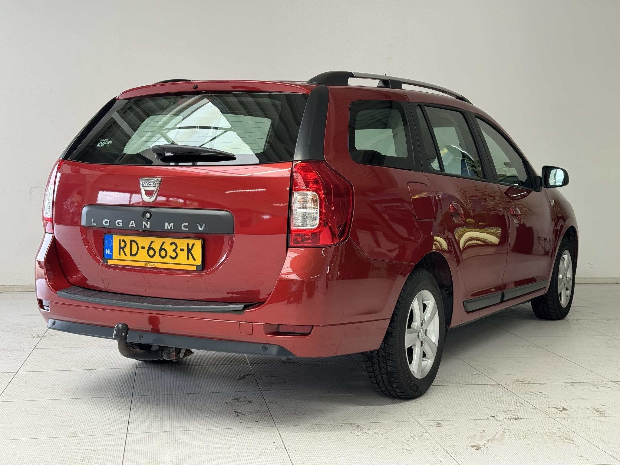 Dacia Logan MCV 0.9 TCe Laureate | Navigatie | Camera | Trek, Stof, Gebruikt, Met garantie (alle), Origineel Nederlands