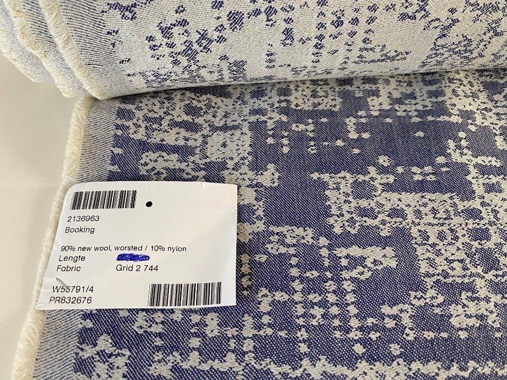 SALE: Kvadrat Grid 2 744; blauw+crème; restant meubelstof, Wol, Meerkleurig, 120 cm of meer, Nieuw
