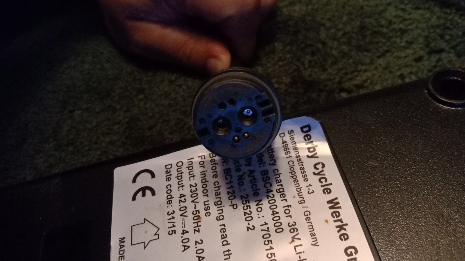 Gazelle E-bike Oplader 36V Li-ion (Derby Cycle Werke), Fietsen en Brommers, Fietsaccessoires | Fietsaccu's, Ophalen of Verzenden