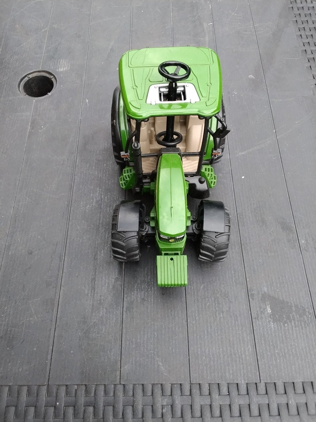 Bruder trektor john deere 515 m € 25, Ophalen of Verzenden, Gebruikt