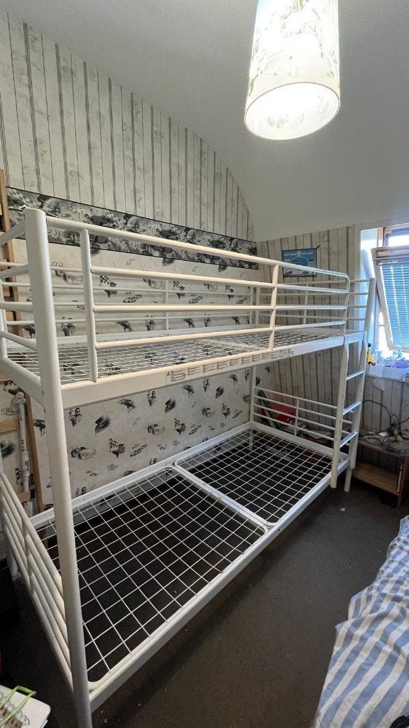 IKEA metalen stapelbed – reeds gedemonteerd, Huis en Inrichting, Ophalen, Gebruikt, 90 cm, 160 tot 180 cm