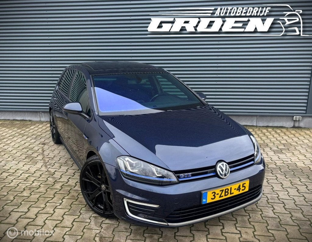 Volkswagen Golf 1.4 TSI GTE PANO|NAVI |LED| NLAUTO, Gebruikt, Euro 6, 4 cilinders, Blauw