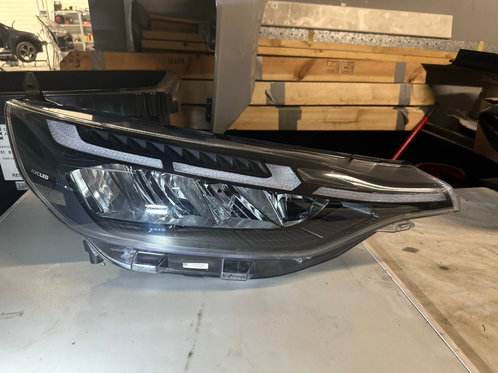 Koplamp Ford Transit Custom 2024- Rechts PZ31-13E014-CB, Ophalen of Verzenden, Gebruikt, Ford
