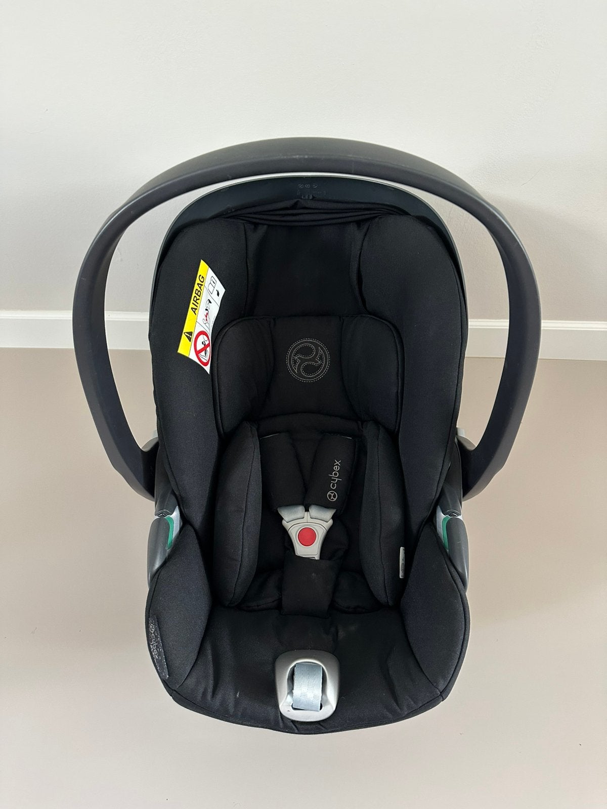Cybex CloudZ2 i-size in het zwart, 15 t/m 36 kg, Zo goed als nieuw, Isofix, Slaapstand