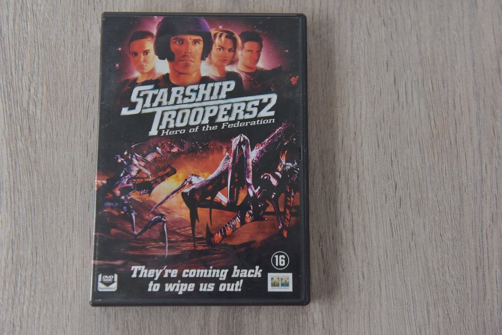 STARSHIP TROOPERS 2 - HERO OF THE FEDERATION, Engels, Vanaf 16 jaar, Verzenden, Nederlands