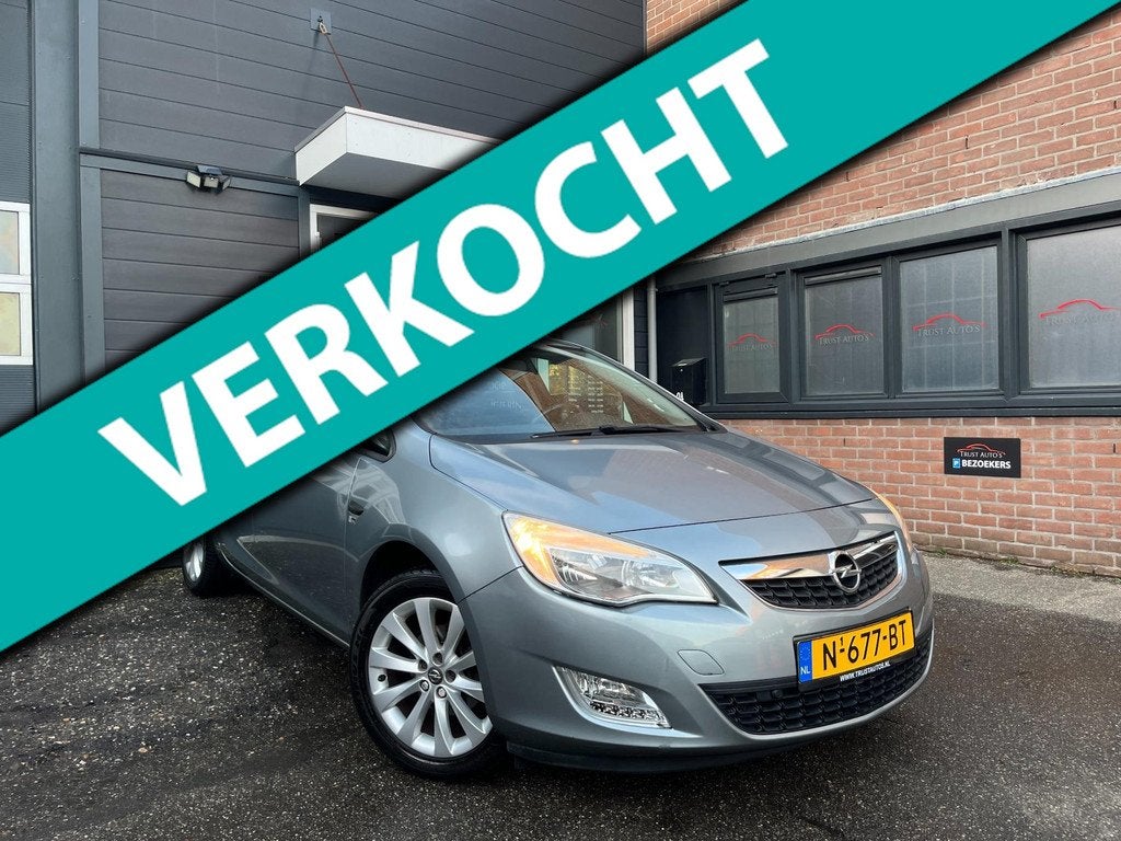 Opel Astra 1.4 Cosmo|Pdc|Cruise|Aux|Airco|Stoelverwarming, Voorwielaandrijving, Euro 5, 101 pk, Gebruikt