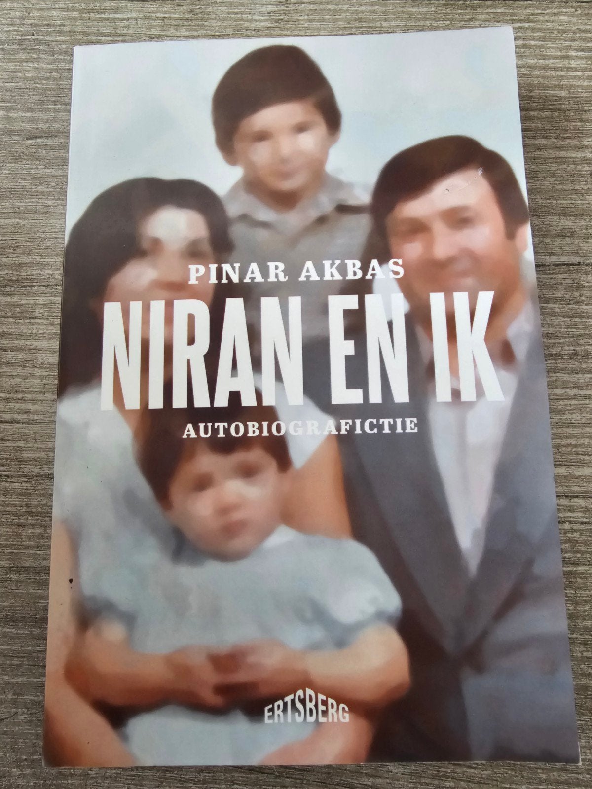 Niran en Ik - Autobiografictie door Pinar Akbas, Ophalen of Verzenden, Gelezen, Pinar Akbas