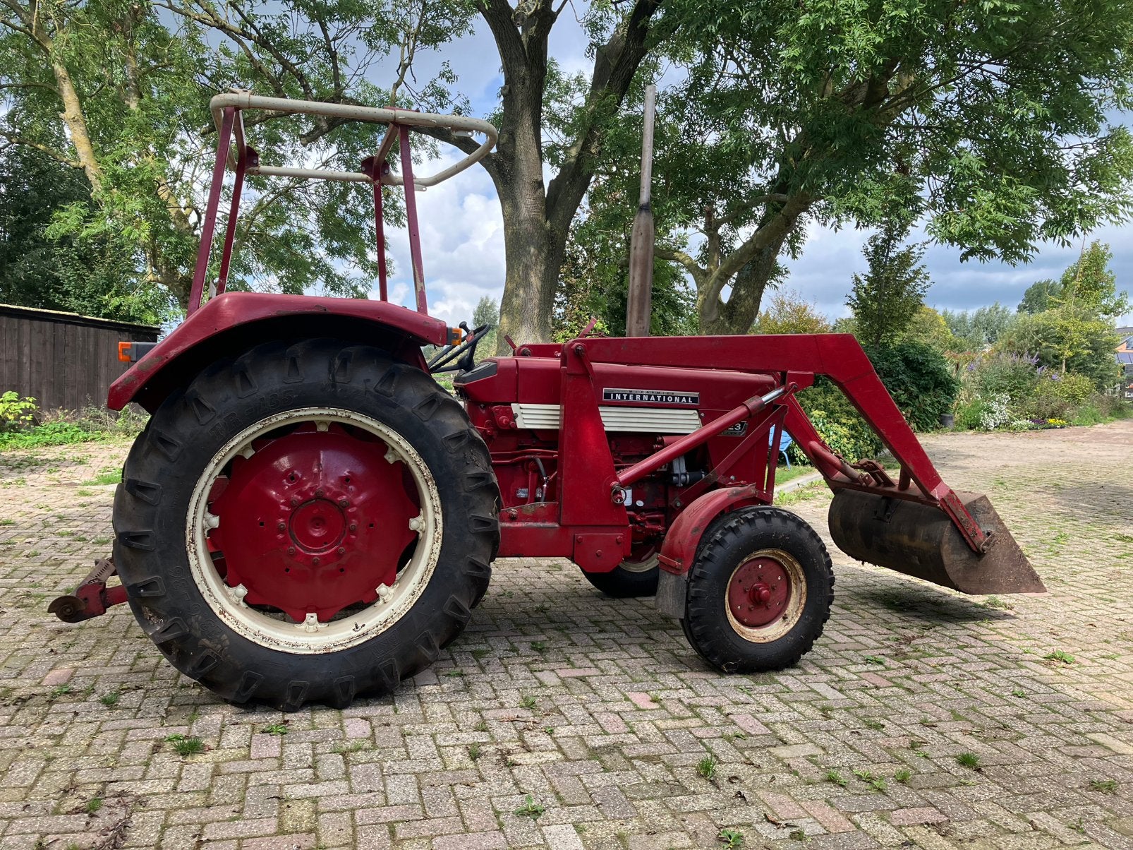 McCormick International 523 met voorlader, Ophalen, Gebruikt