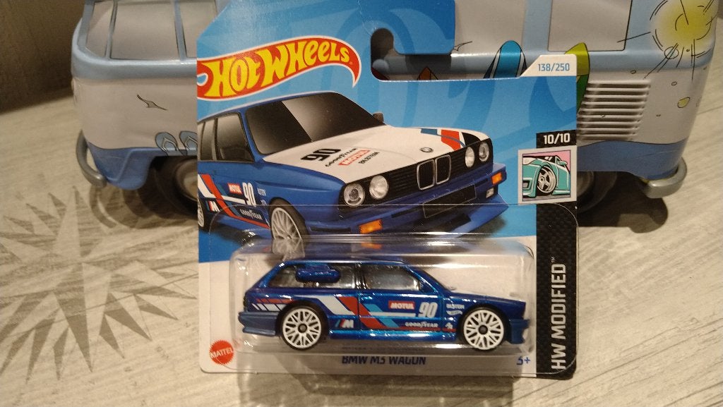 Hot Wheels BMW M3 Wagon Motul Blue 1:64 error side box, Ophalen of Verzenden, Nieuw, Auto