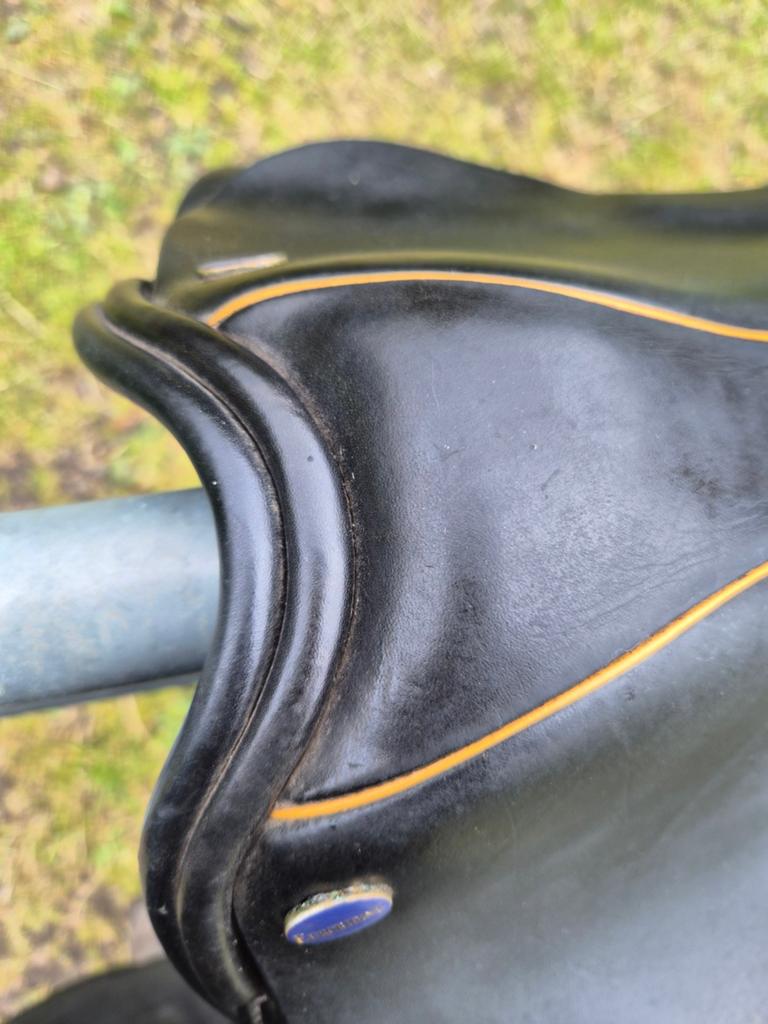 Euroriding luxor 18 inch, Ophalen, Zo goed als nieuw, Dressuur