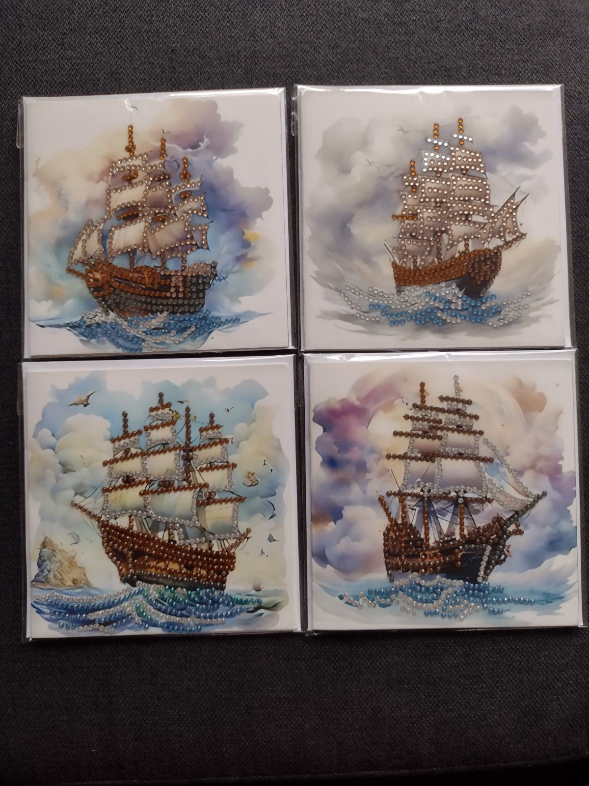 AKTIE Pakket van 28 dubbele kaarten met envelop (handmade), Nieuw, Ophalen of Verzenden, Overige thema's, Nvt