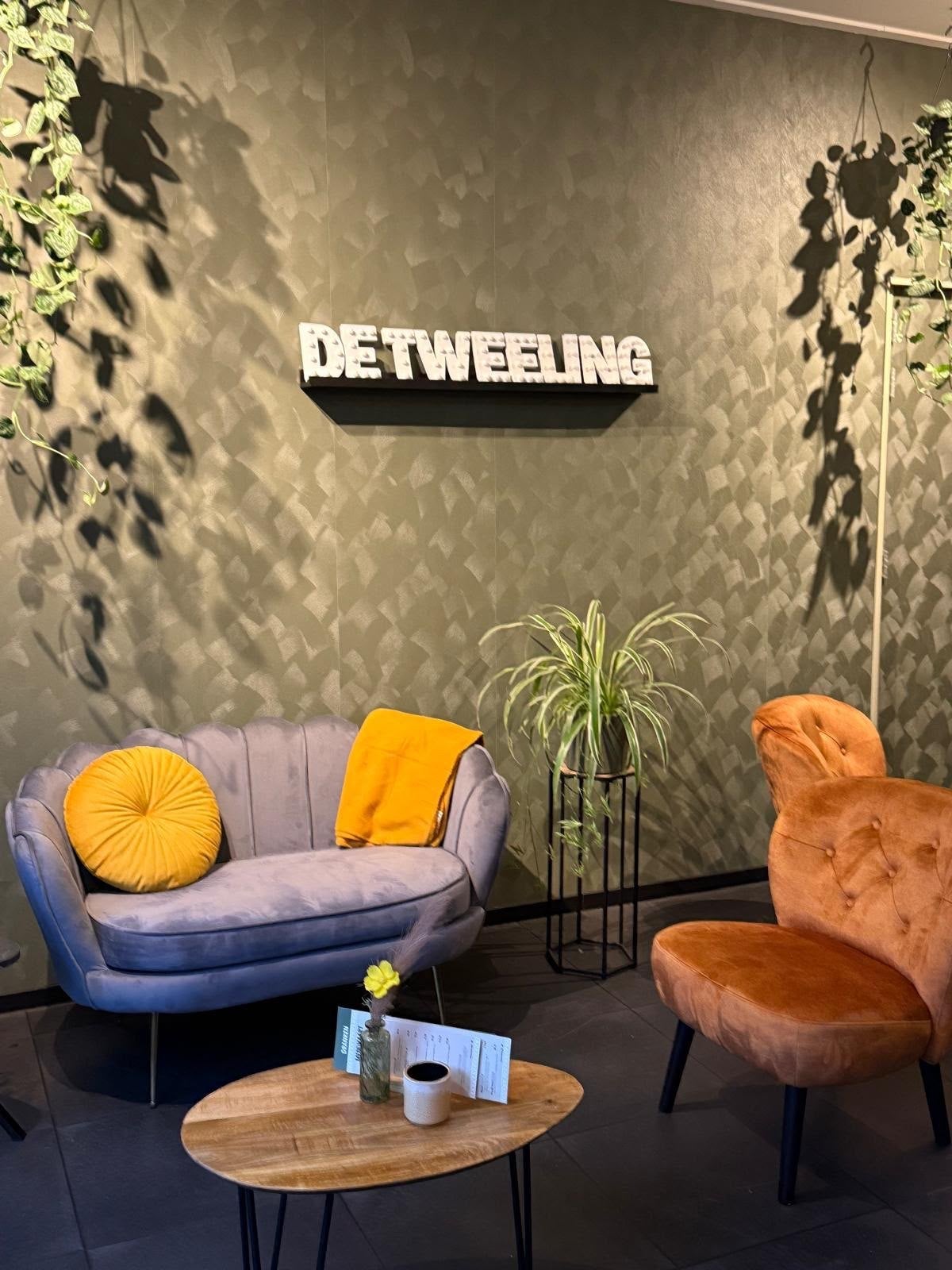 Schattige bankjes met salontafel en gele stoel, Ophalen, Gebruikt, Tweepersoons, Stof