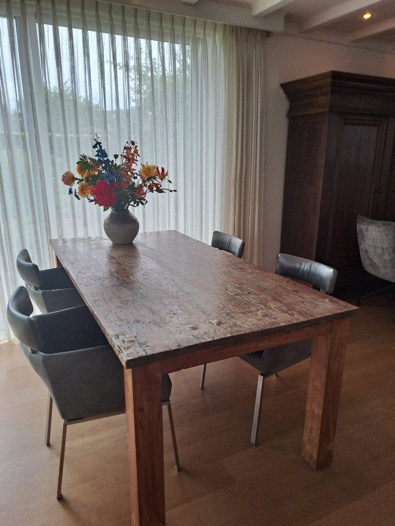Robuuste houten eettafel met 4 stoelen, Ophalen, Robuust, koloniaal, Gebruikt, Teakhout